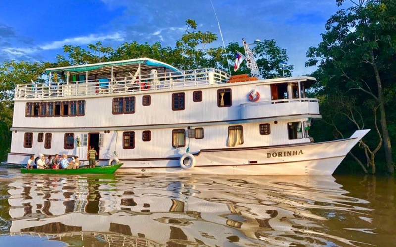 Barco-com-cabine_1